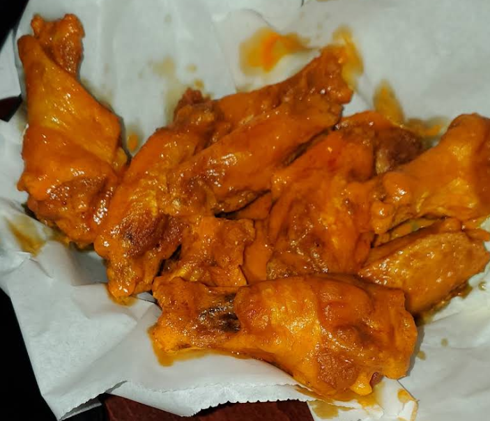 Buffalo wings with house-made blue cheese dressing at Muldoon's in Carmel